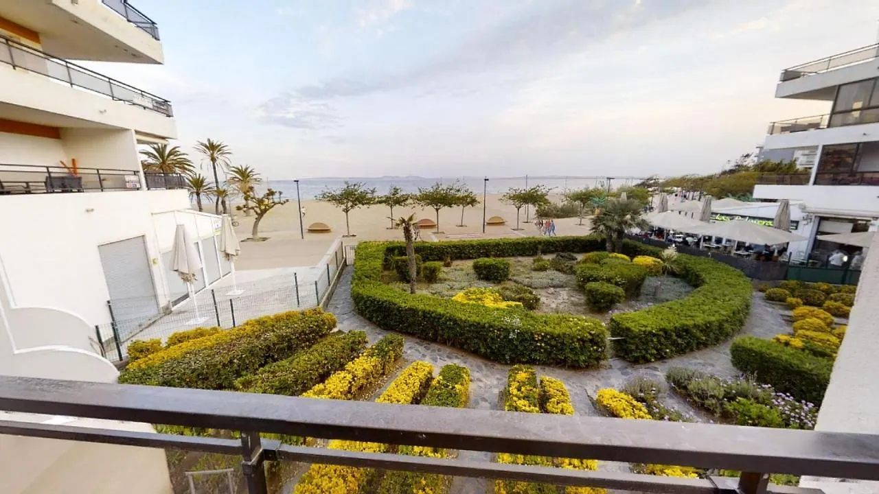 Oasis D6 Apartment Roses