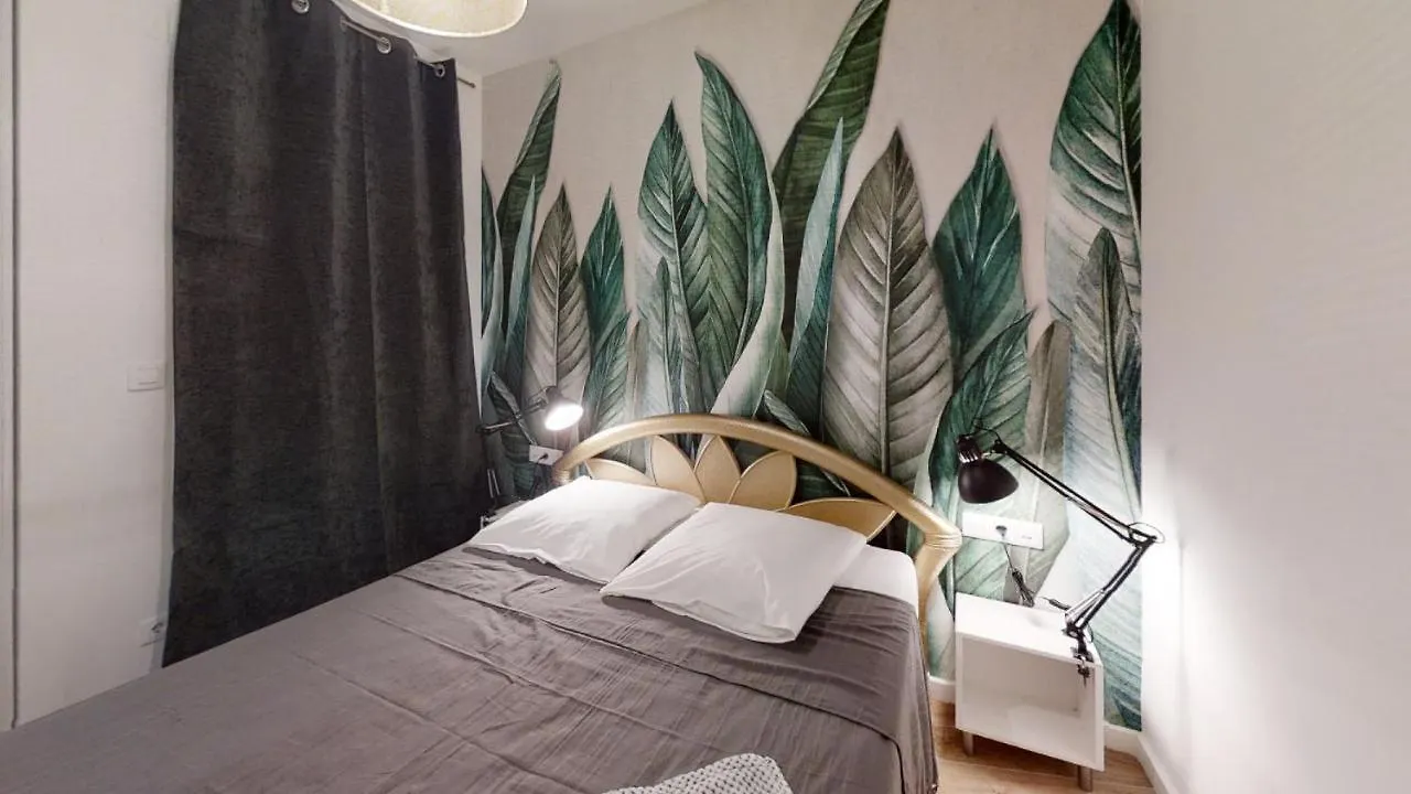 Oasis D6 Apartment Roses
