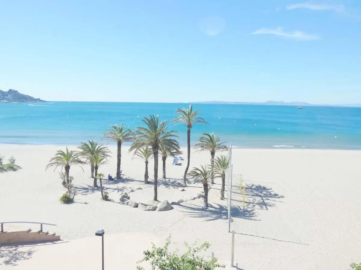 Oasis D6 Apartment Roses 0*,  Spain